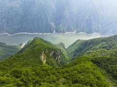 建牢长江上逛主要生态樊篱 长江出境水质优于入